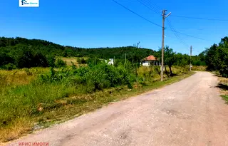 Парцел в София, с. Лопушня