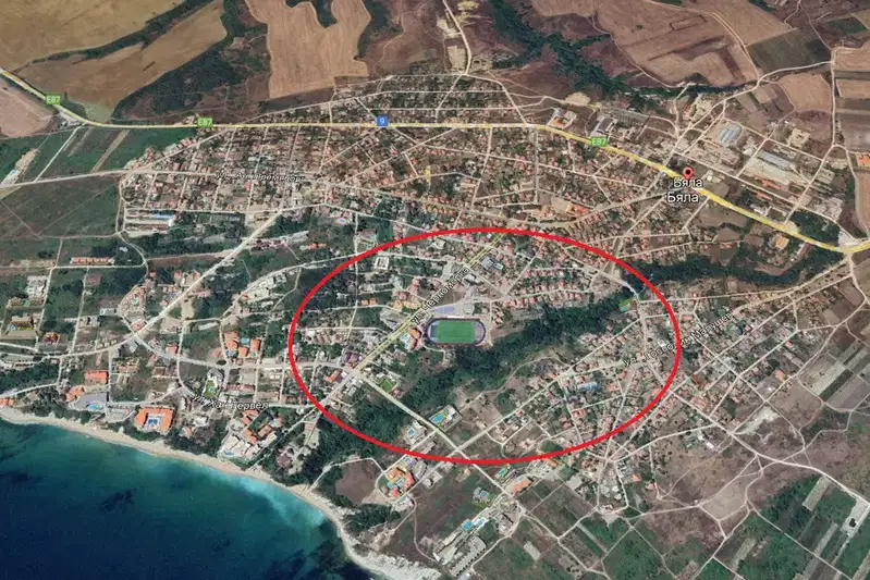 Парцел във Варна, Бяла