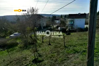 Парцел във Варна, с. Долище
