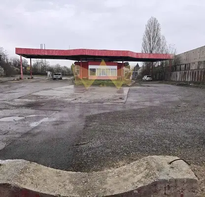 Photo 2 — Industrial Building in Yana