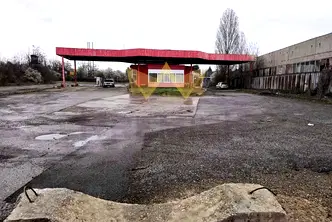 Промишлена сграда в с. Яна