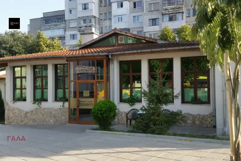 Industrial Building in Shumen, Boyan Bylgaranov 1