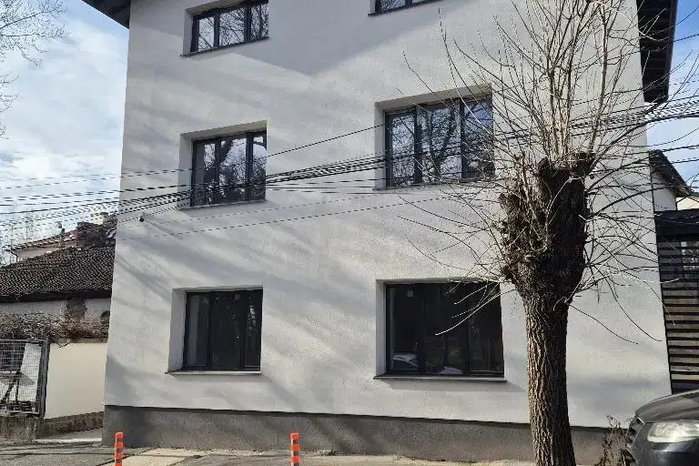 Промишлена сграда в Перник, Център
