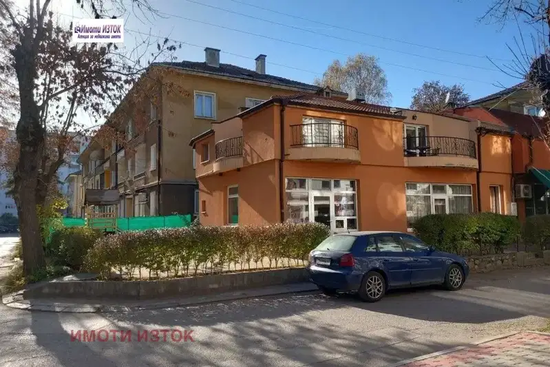 Industrial Building in Pernik, Iztok