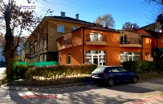 Промишлена сграда в Перник, Изток