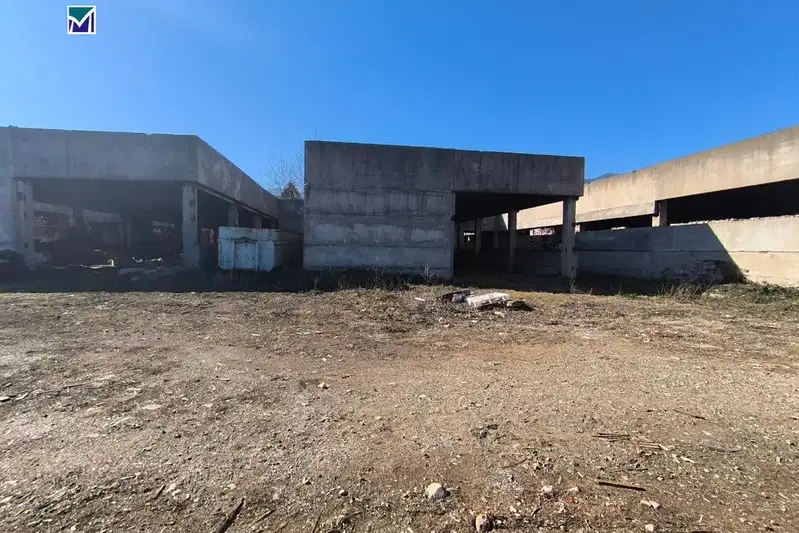 Industrial Building in Vraca, Promishlena Zona