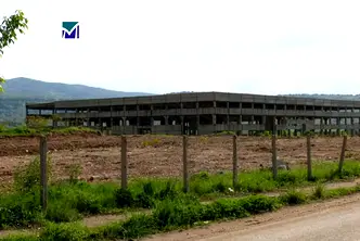 Промишлена сграда във Враца, Промишлена зона