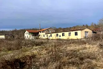 Промишлена сграда в Търговище, Промишлена зона
