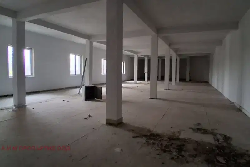 Industrial Building in Благоев, Широк център