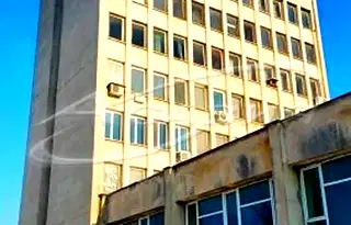 Промишлена сграда в Ловеч, Широк център