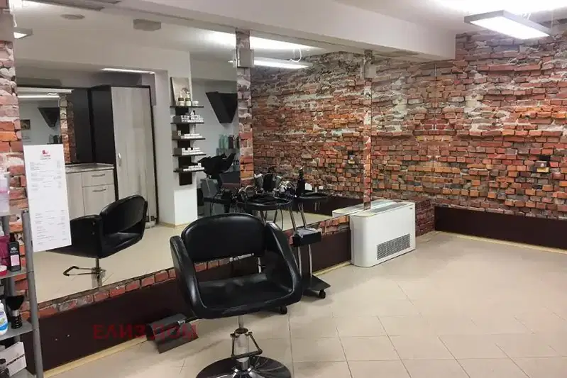 Промишлена сграда във Варна, Спортна зала