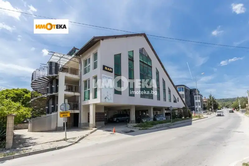 Industrial Building in Varna, Vinica