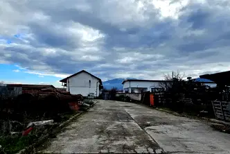 Промишлена сграда в Благоевград, Разлог