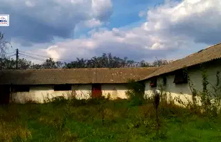 Промишлена сграда в Добрич, с. Безводица