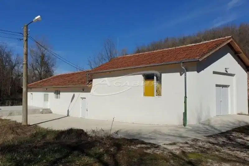 Industrial Building in Oblast Lovech, Kazachevo