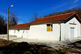 Промишлена сграда в Ловеч, с. Казачево