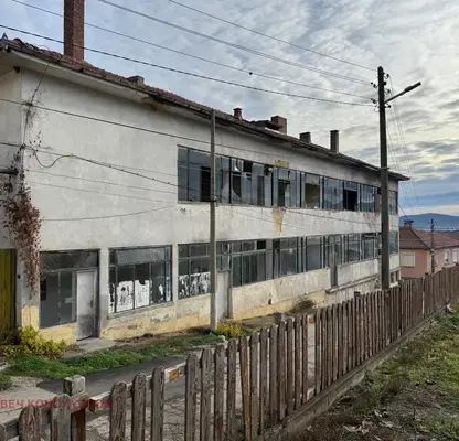 Снимка 2 — Промишлена сграда в Ловеч, с. Врабево