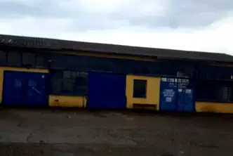 Промишлена сграда в Плевен, Червен бряг