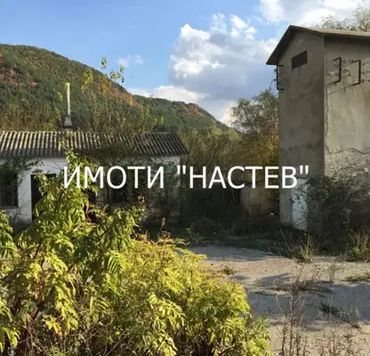 Снимка 2 — Промишлена сграда в Шумен, Велики Преслав