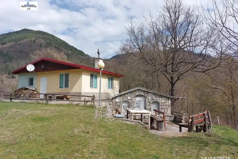 Промишлена сграда в Смолян, с. Сливка