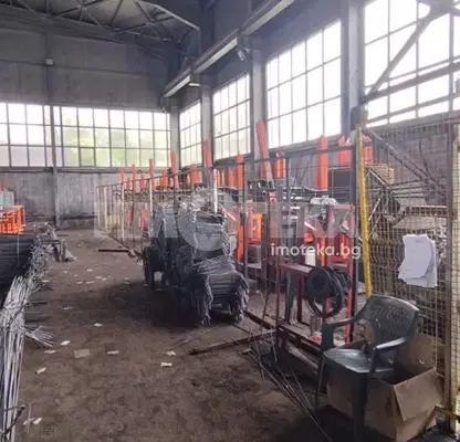 Photo 4 — Warehouse in Moderno predie