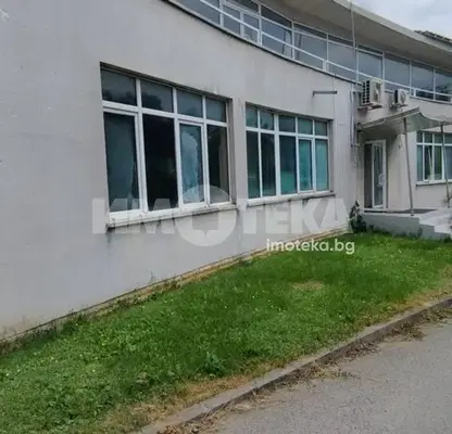 Photo 5 — Warehouse in Moderno predie