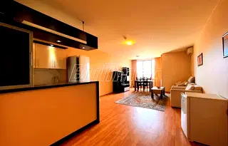 Тристаен апартамент в к.к. Златни пясъци