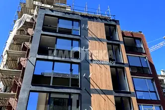 Тристаен апартамент в Студентски