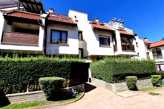 Тристаен апартамент в м-т Детски
