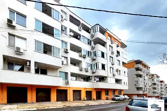 Тристаен апартамент във Велико Търново, Акация
