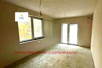 Тристаен апартамент във Варна, Базар Левски