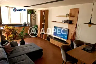 Тристаен апартамент в Раз, Бели Лом