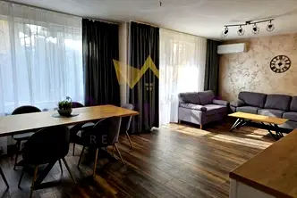 Тристаен апартамент във Варна, Бриз