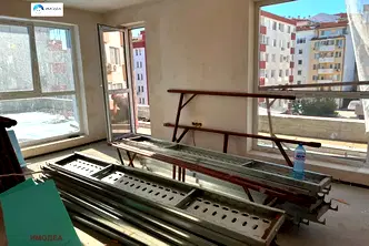 Тристаен апартамент във Велико Търново, Бузлуджа