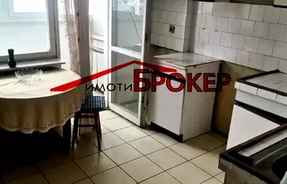 Тристаен апартамент в Сливен, Център