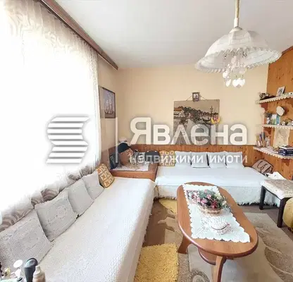 Снимка 4 — Тристаен апартамент в Ямбол, Център