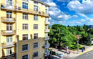 Тристаен апартамент в София, Център
