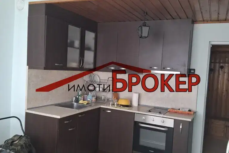 3-bedroom apartment in Sliven, Centyr