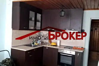 Тристаен апартамент в Сливен, Център