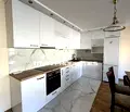 Снимка 3 — Тристаен апартамент във Варна, Център