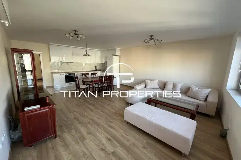 3-bedroom apartment in Varna, Centyr