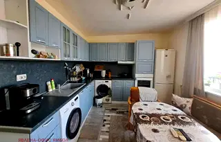 Тристаен апартамент в Ямбол, Център
