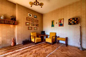 3-стаен апартамент с балкон в Център, София