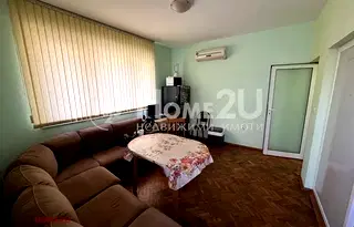 Тристаен апартамент във Варна, Център