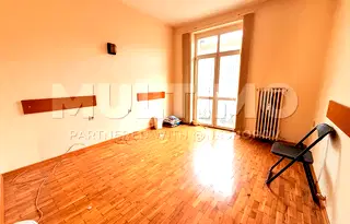 Тристаен апартамент в София, Център