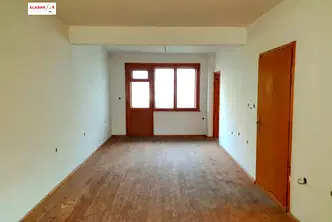 Тристаен апартамент в Ловеч, Център
