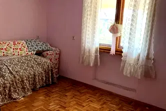 Тристаен апартамент във Враца, Център