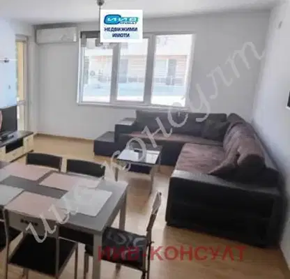 Снимка 2 — Тристаен апартамент във Велико Търново, Център