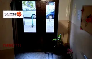 Тристаен апартамент в София, Център