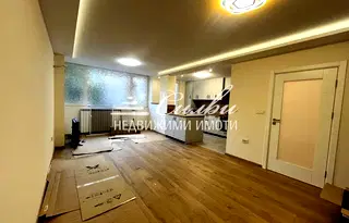 Тристаен апартамент в Шумен, Център